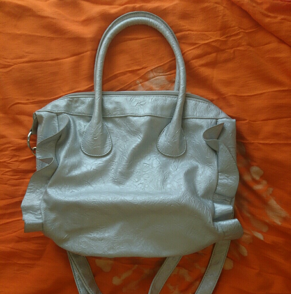 Silver Ruffle Handbag - Picture 2 of 2